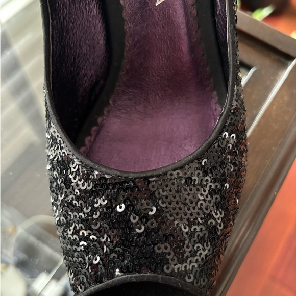 Black sequin peep-toe pumps - Picture 4 of 8